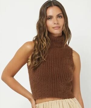 Needii Mockneck Cropped Sweater Tank in Chocolate Brown size S
